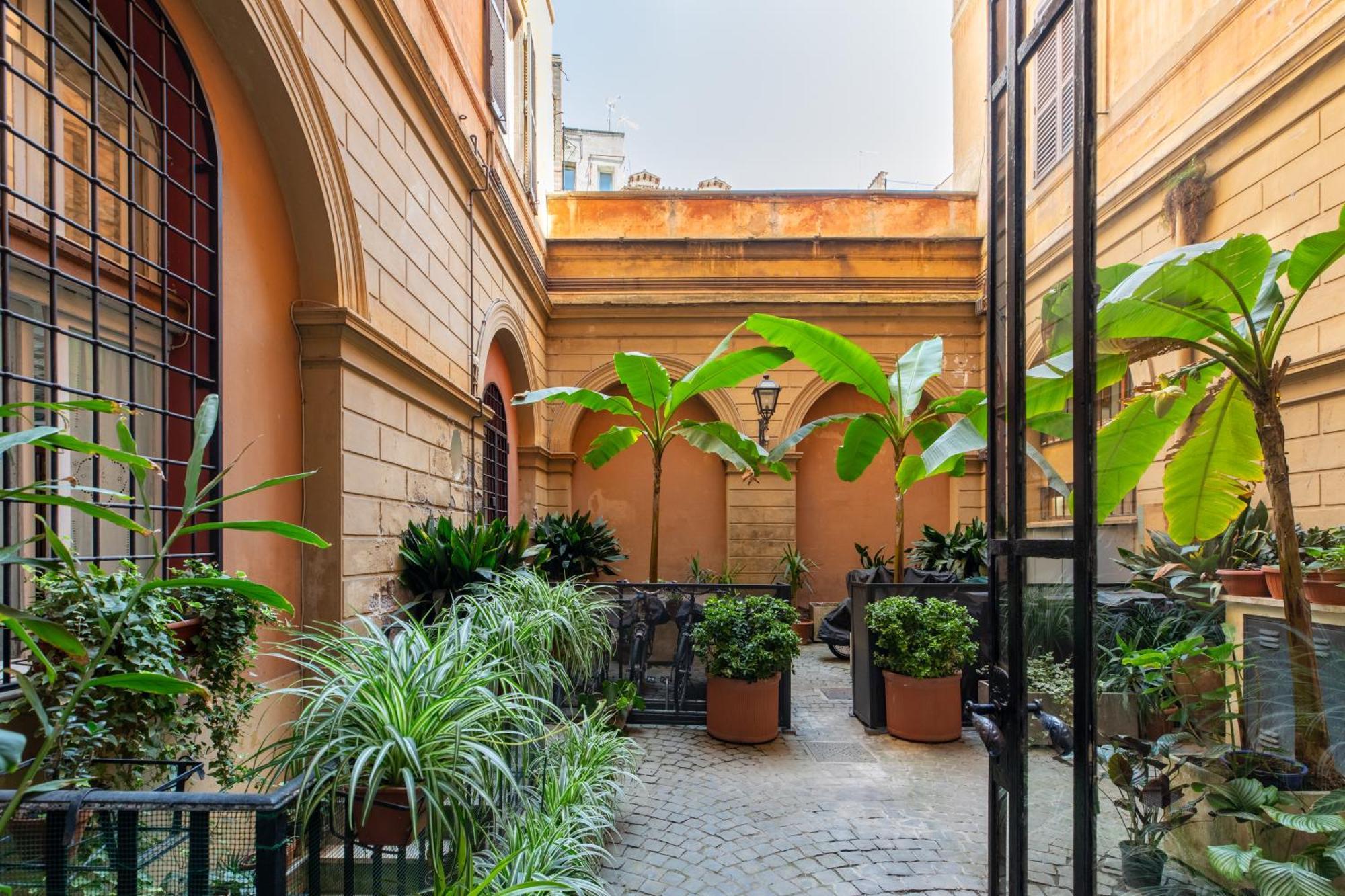 Apartamento Iflat Campo De' Fiori Brand New & Bright Roma